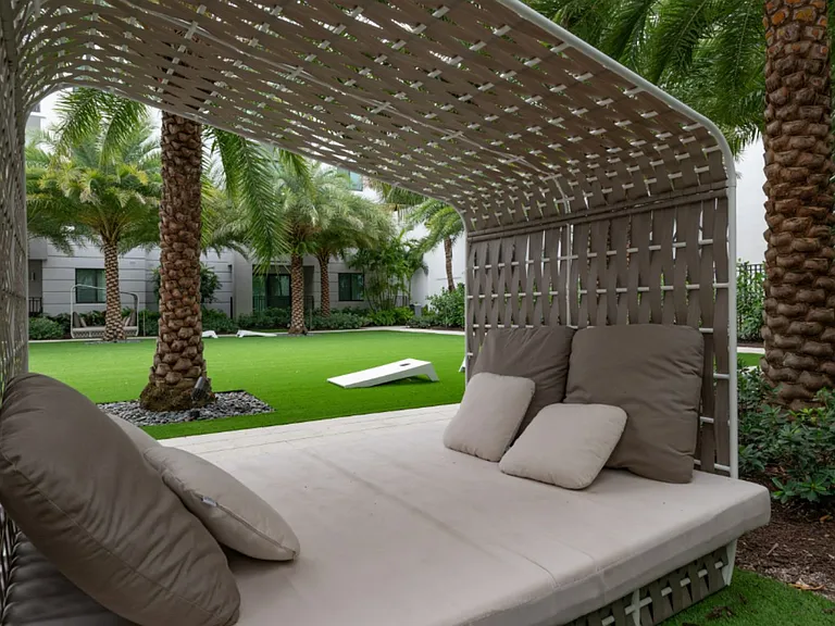 Uptown Boca Villas — Photo 33