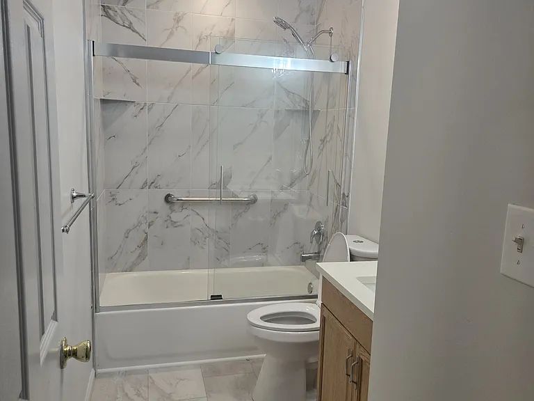 36 Racquet Rd — Photo 11