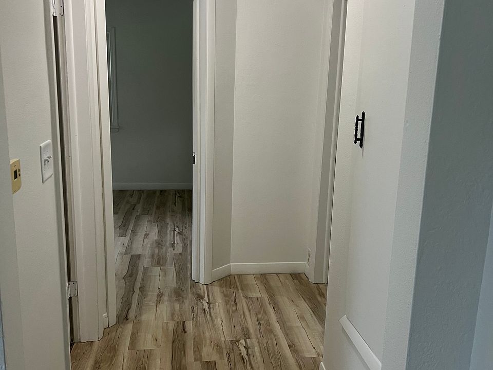 2nd image of 3409 SE 8th St