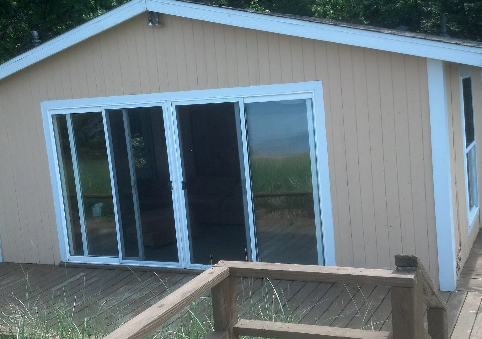 Rent Lakefront 3 Bedrm Cottage on Private Sandy Beach of Lake Michigan! — Photo 2