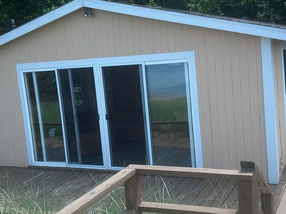 2nd image of 9511 S Valley Rd
