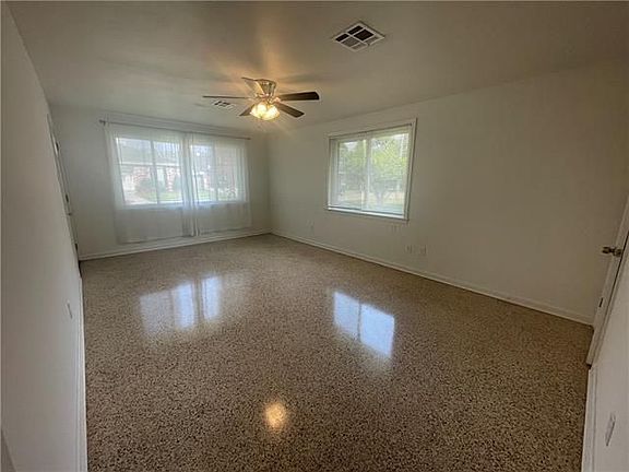 4th image of 703 Jefferson Heights Ave