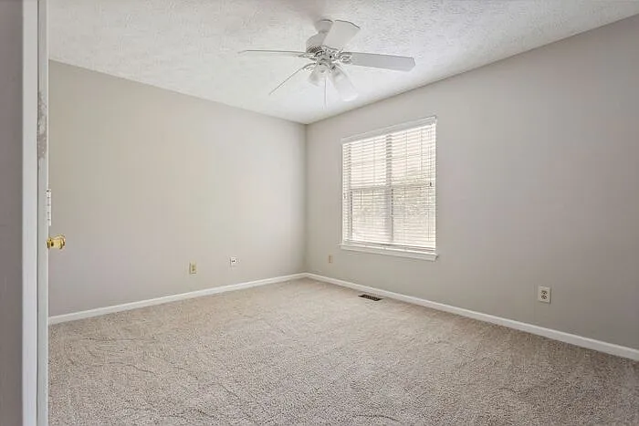 525 Abbotts Hill Ln — Photo 18