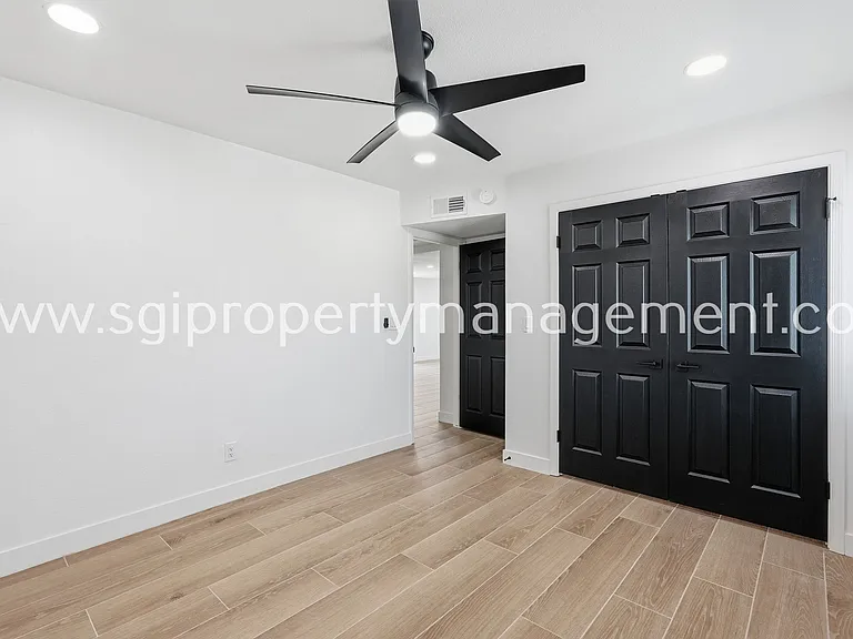 5040 E Columbine Dr — Photo 22