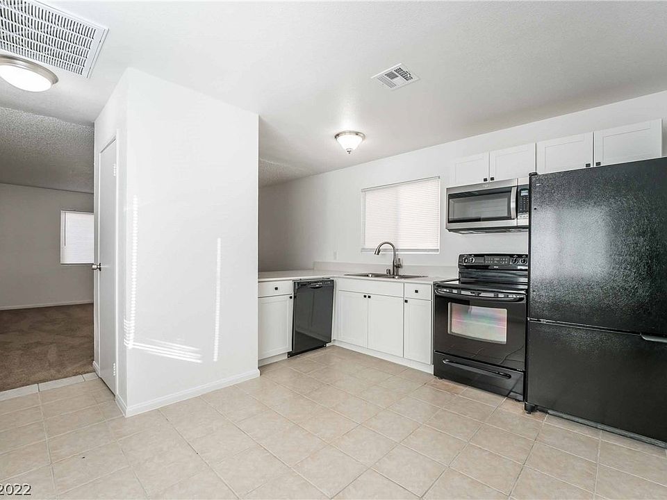 1st image of 5145 Golden Ln APT B