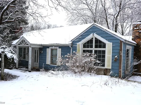 16729 Savage Rd, Chagrin Falls, OH 44023