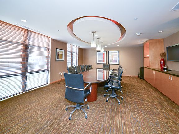 5th image of 1021 N Garfield St APT 217