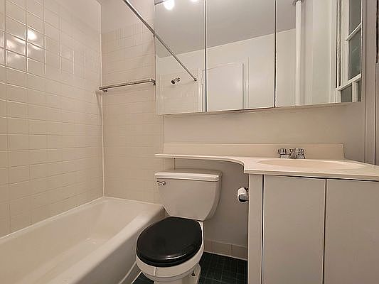 3rd image of 314 E 82nd St #2RE*