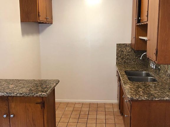 3rd image of 221 S Jackson St APT 7
