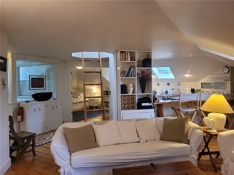 30 Kay St #5 — Photo 11