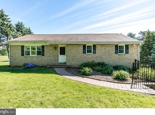 385 Hallman Rd, Douglassville, PA 19518