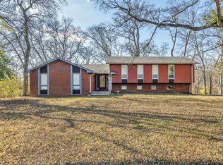 2484 Walker Ln, Nashville, TN 37207