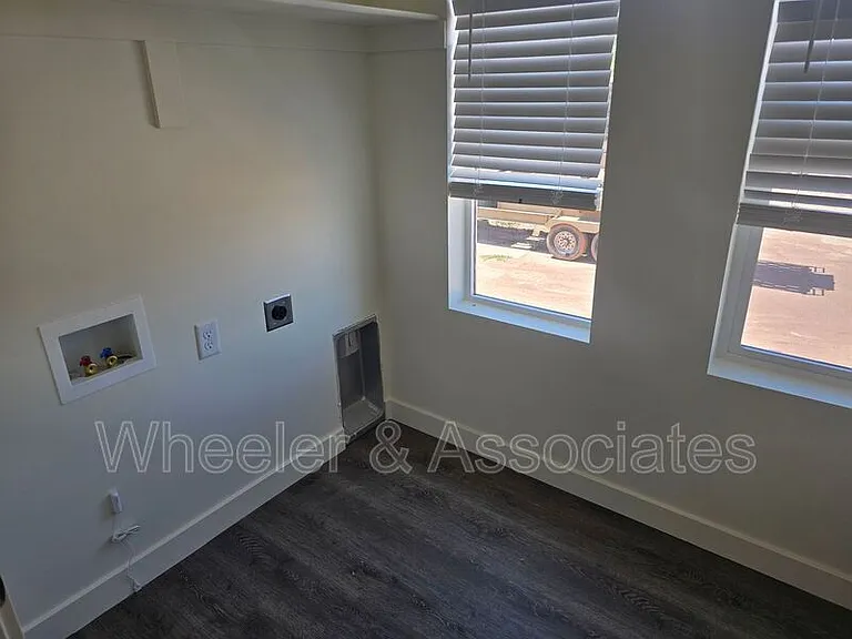 460 W 1080 S — Photo 16