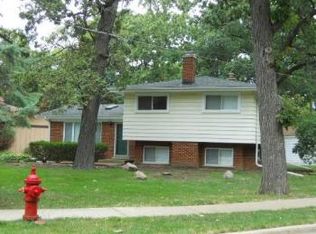 105 N Elmwood Ave, Wood Dale, IL 60191