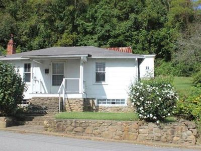 92 Watts St, Canton, NC, 28716