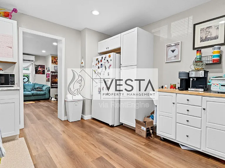 817 Oakdale Rd — Photo 17
