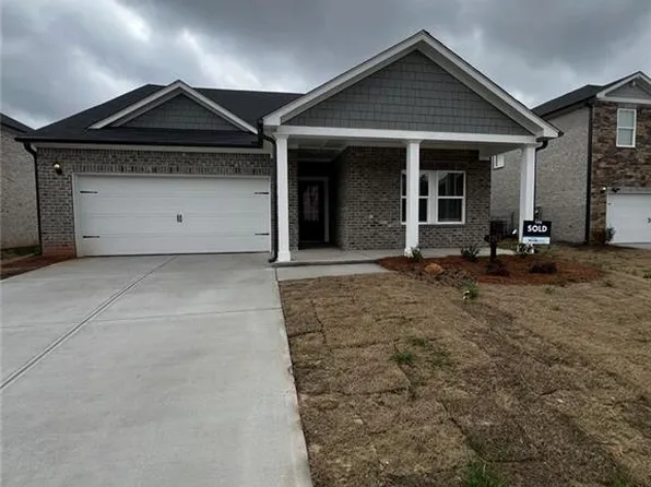 7762 Plymouth Dr, Fairburn, GA 30213