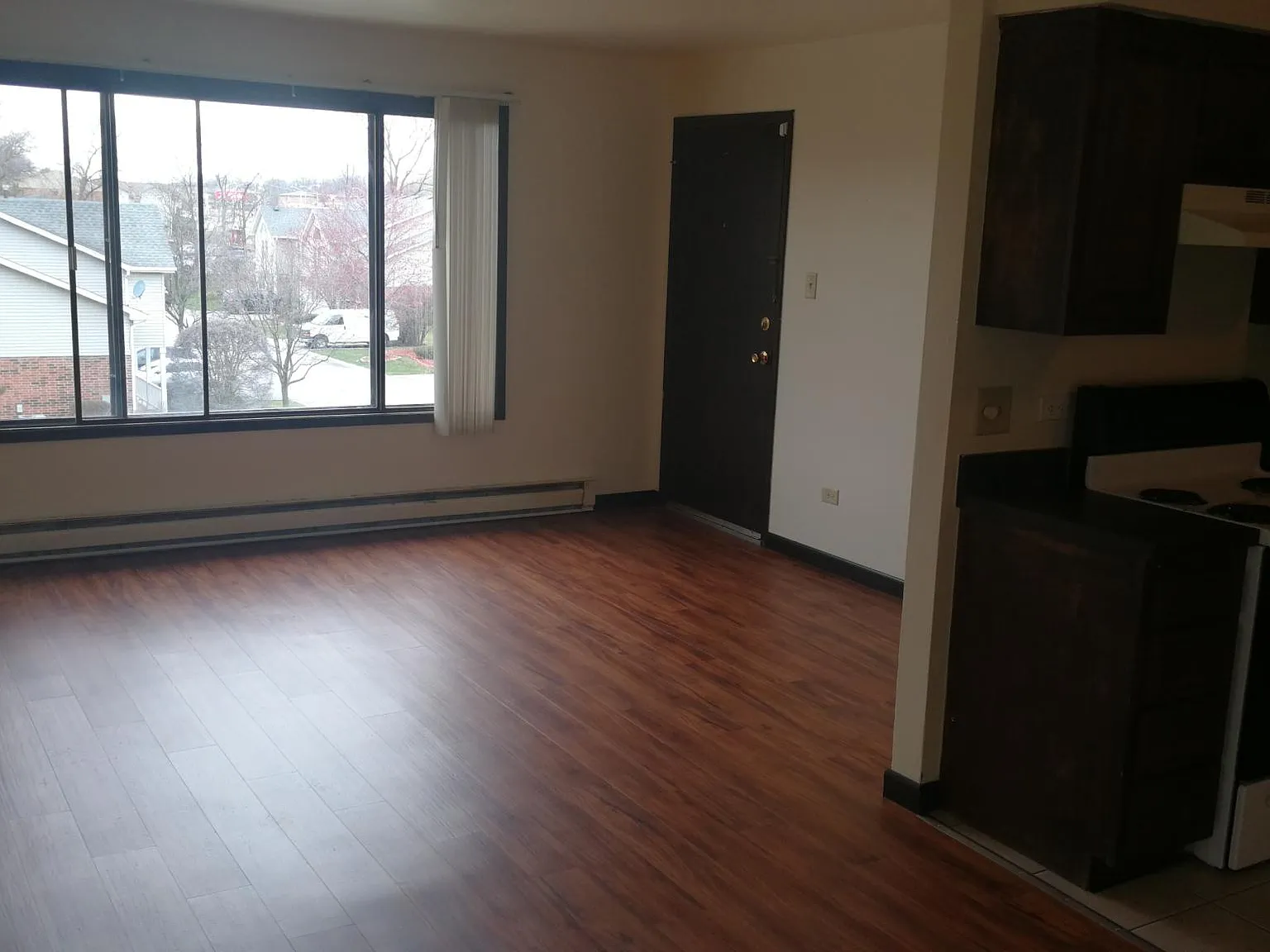 2 bed, 950 sqft, $1,350 — Photo 4
