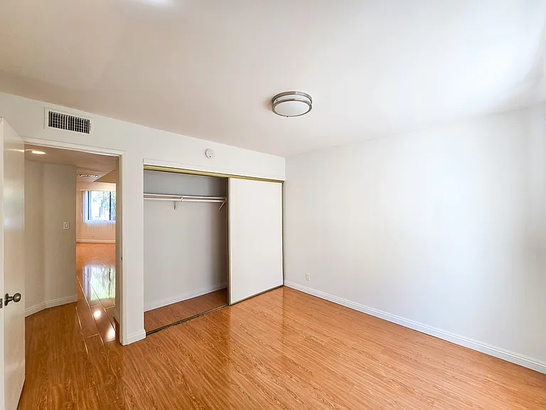 320 W Lomita Ave #10 — Photo 11