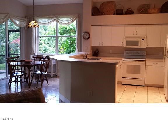 Kitchen and breakfast room.