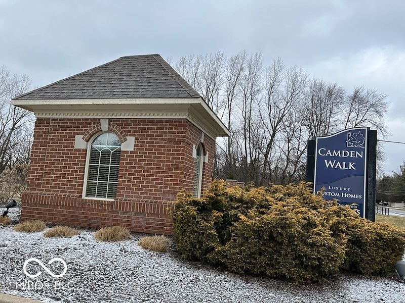 2nd image of 9816 Inverness Dr