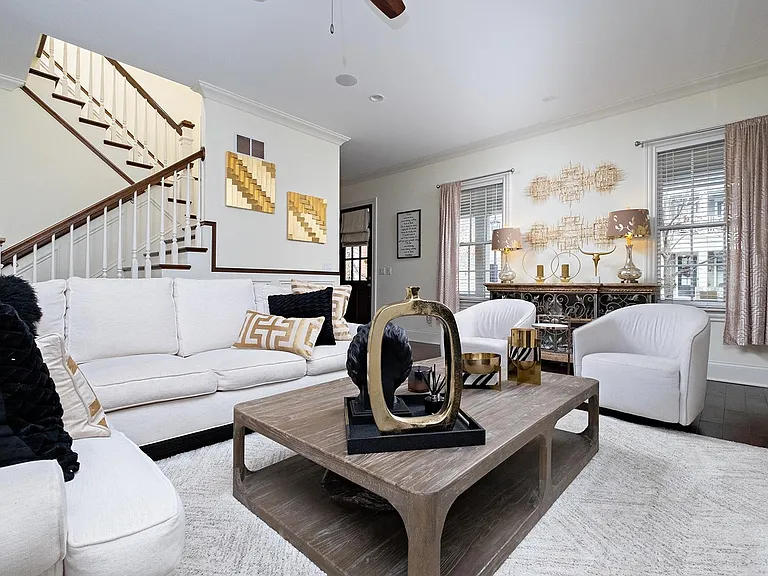 9406 Harlequin St — Photo 9