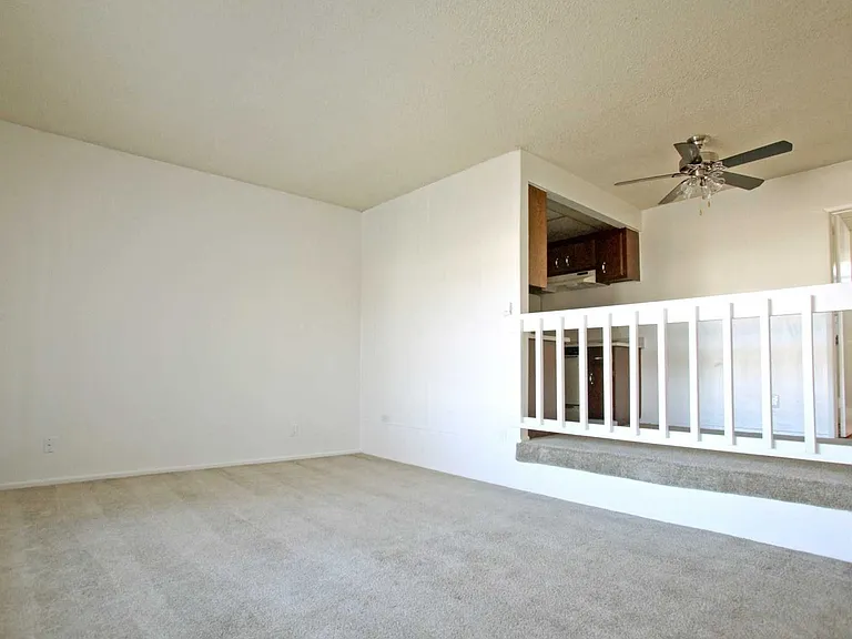 Sycamore Apartments — Photo 11