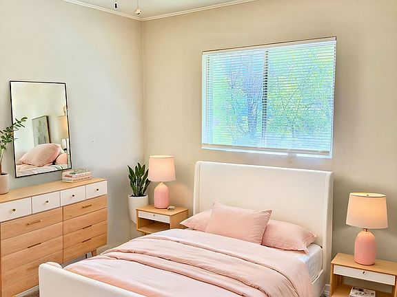 4th image of 1217 Manitou Ave APT 1