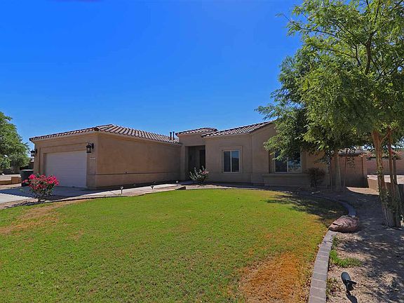 2nd image of 5671 E 38th Pl