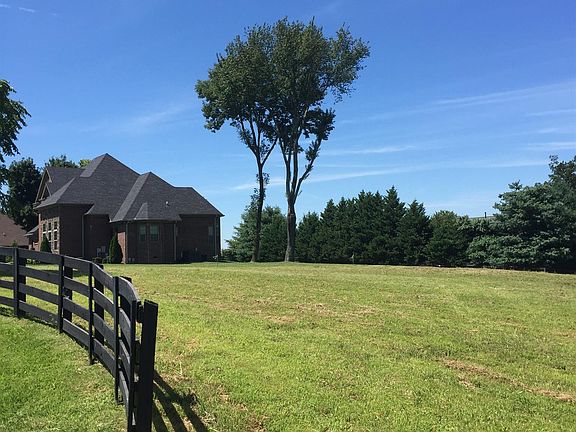 3rd image of 2701 Deer Haven Ct