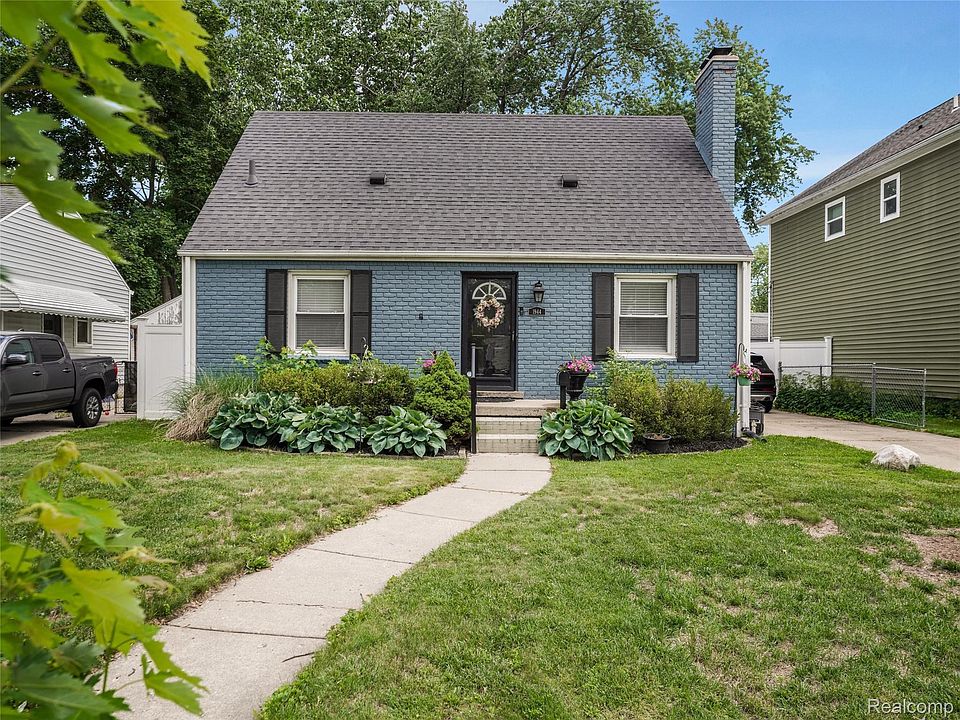 1st image of 1944 Cummings Ave