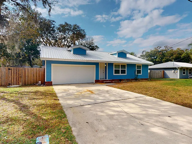 620 Segovia Rd — Photo 3