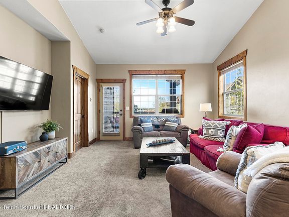 3rd image of 715 Moraine Ct #26