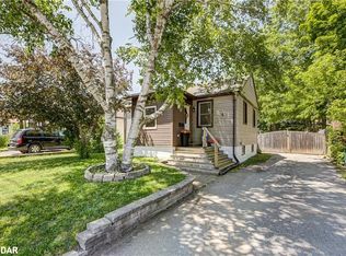 6 George St, Orillia, ON L3V2V2