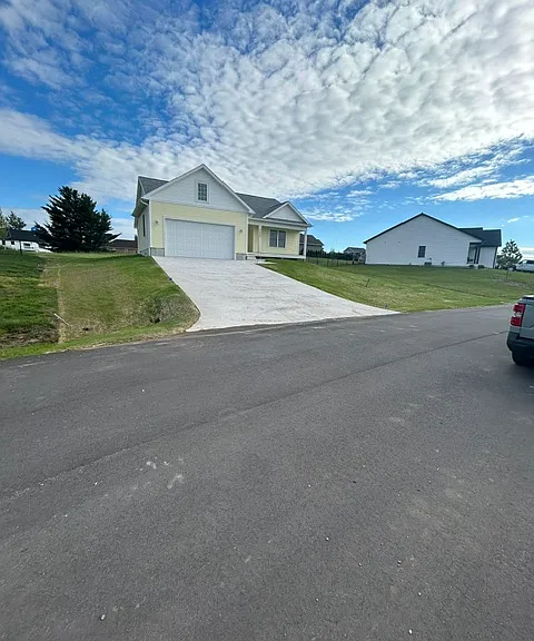4499 Lamarche Cir — Photo 1