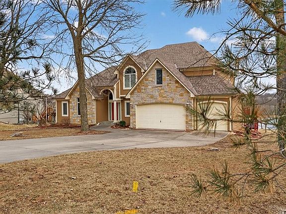 2nd image of 108 Sugarland Dr