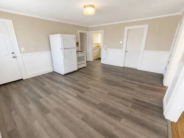 260 Central St APT 2, Manchester, NH 03103