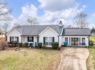 140 Greenleaf Dr, Hampton, GA 30228