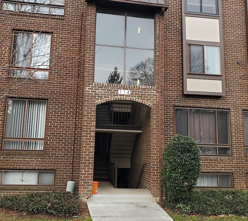 1st image of 114 Roberts Ln APT 301