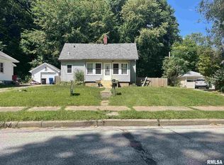 517 4th St, Moline, IL 61265