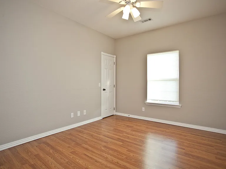 310 Old Forge Dr — Photo 8