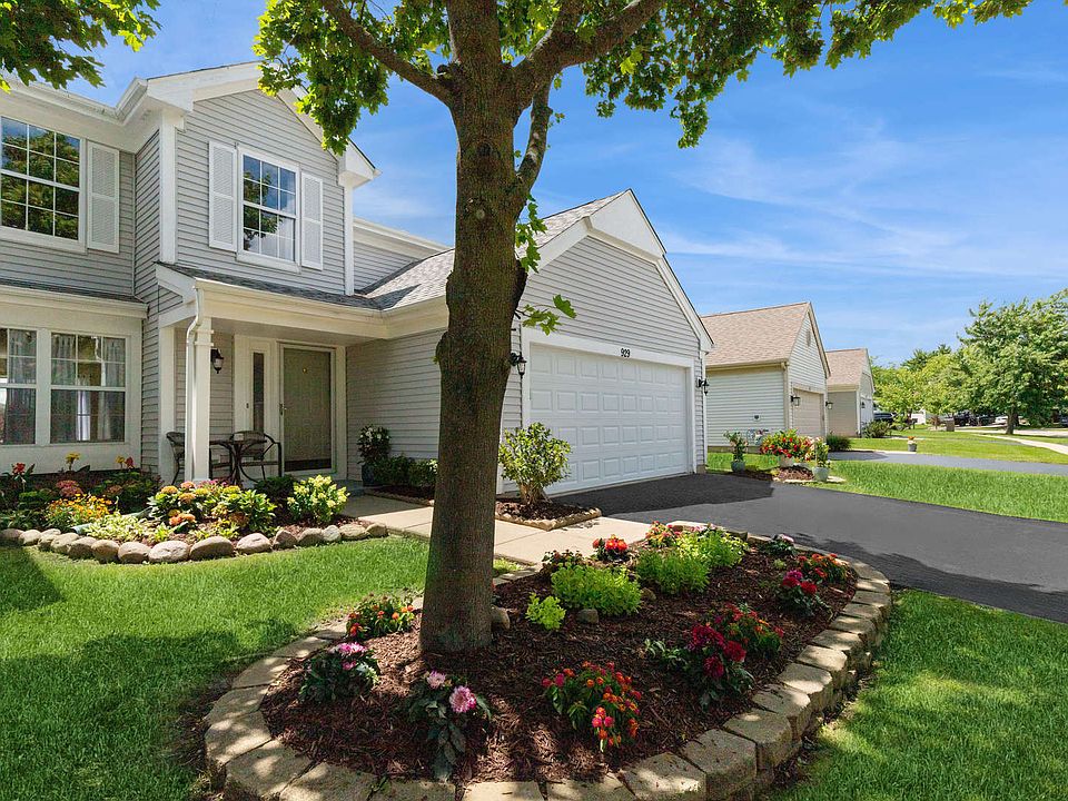 1st image of 929 Fox Chase Dr