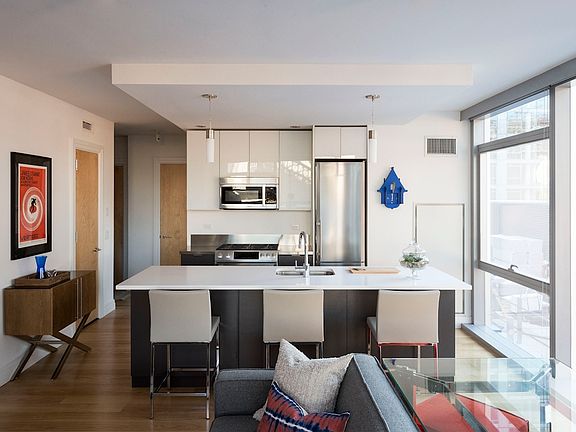 4th image of 60 Water St APT 627