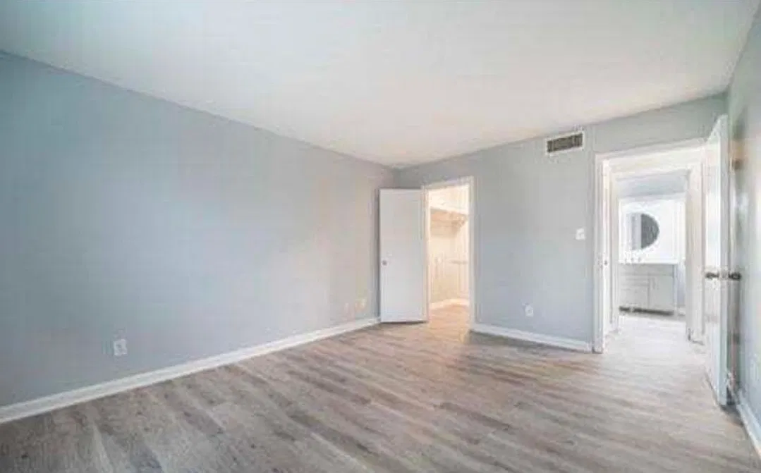 1 bed, 1.0 bath, 942 sqft, $1,250 — Photo 1