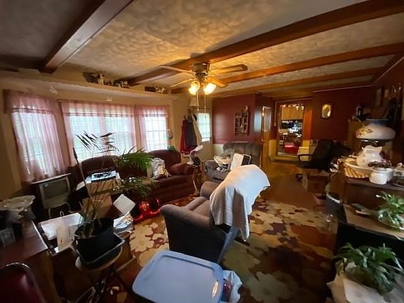 2nd image of 892 Maple Ave