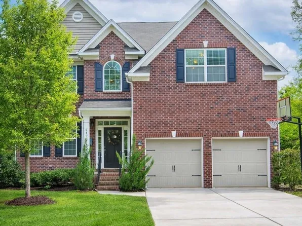 949 Autumn Glen Ct, Lake Wylie, SC 29710