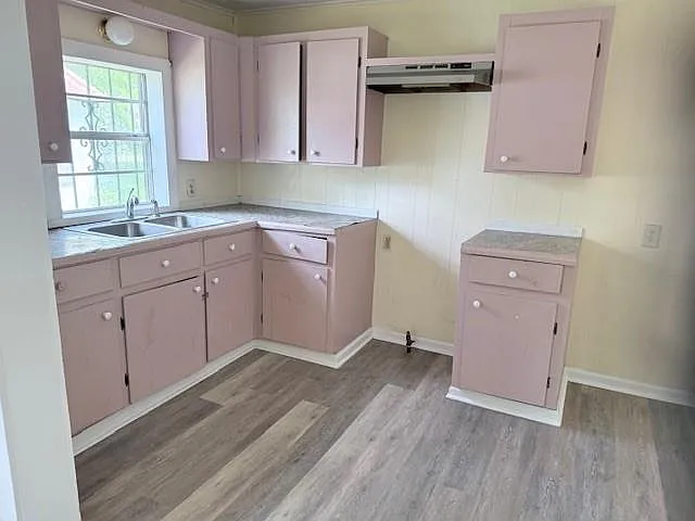3 bed, 1.0 bath, 950 sqft, $875 — Photo 3