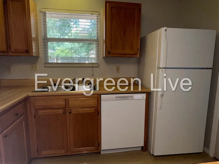 105 Celestin Ct — Photo 6
