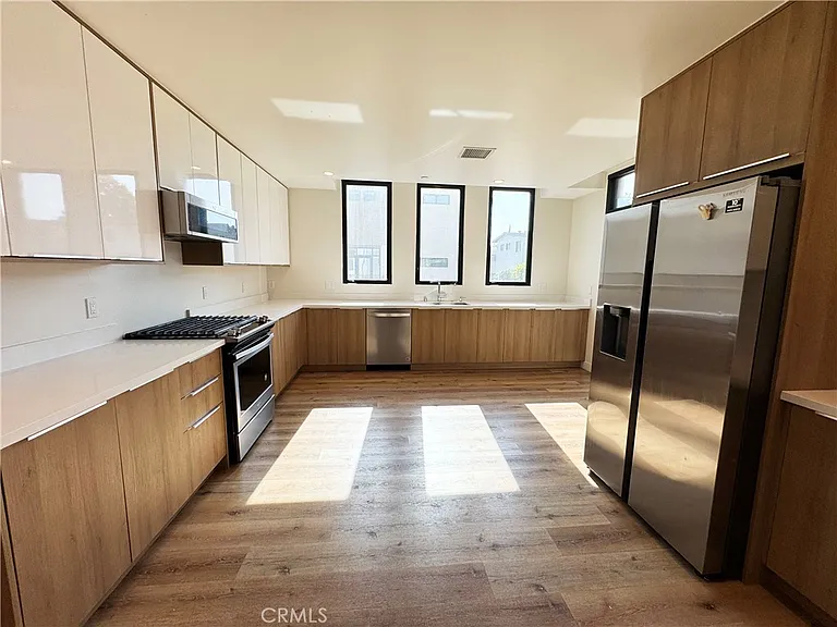 501 N Santa Anita Ave #D — Photo 11