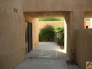 4th image of 446 Bradshaw Ln